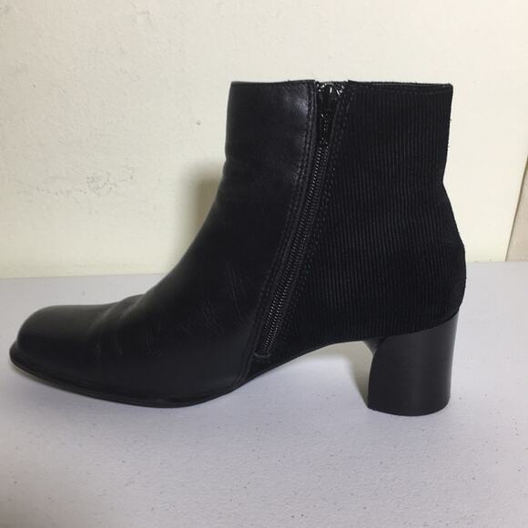 White Mountains leather booties size 7.5 - Picture 2 of 7